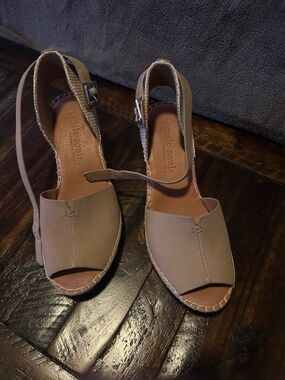 Gentle Souls By Kenneth Cole Charli Espadrille Wedge Sandal